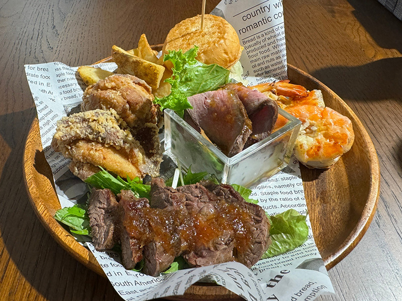 ミニバーガーセット・ステーキ付き