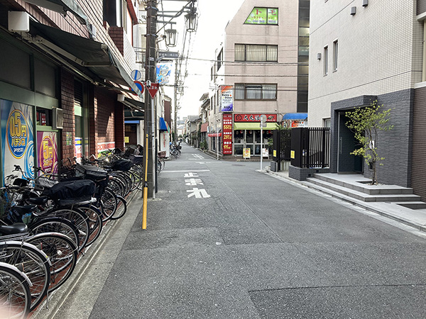 パチンコアクセス横の道